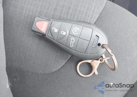 2016 Jeep Cherokee Latitude z USA, uszkodzony, nr VIN 1C4PJMCS3GW278995